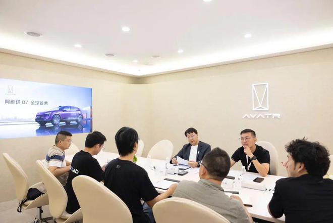 九游體育胡成太：阿維塔昆侖增程體驗接近純電、毫無里程焦慮(圖5)